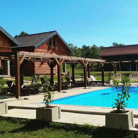 Timber Fairies Villa Slunj Dış mekan fotoğraf