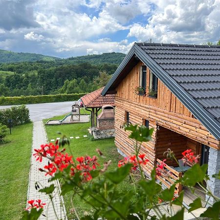 Timber Fairies Villa Slunj Dış mekan fotoğraf