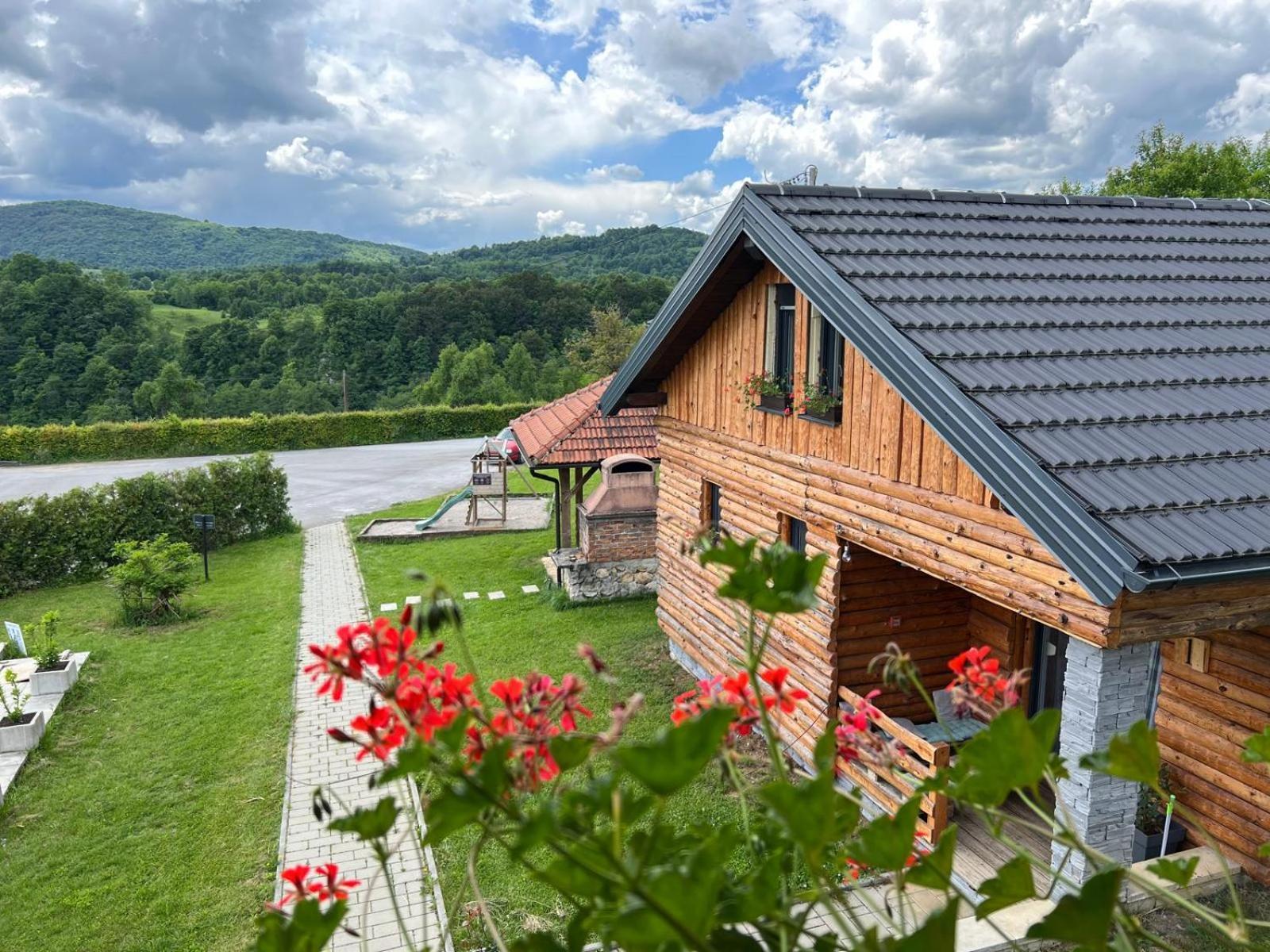 Timber Fairies Villa Slunj Dış mekan fotoğraf